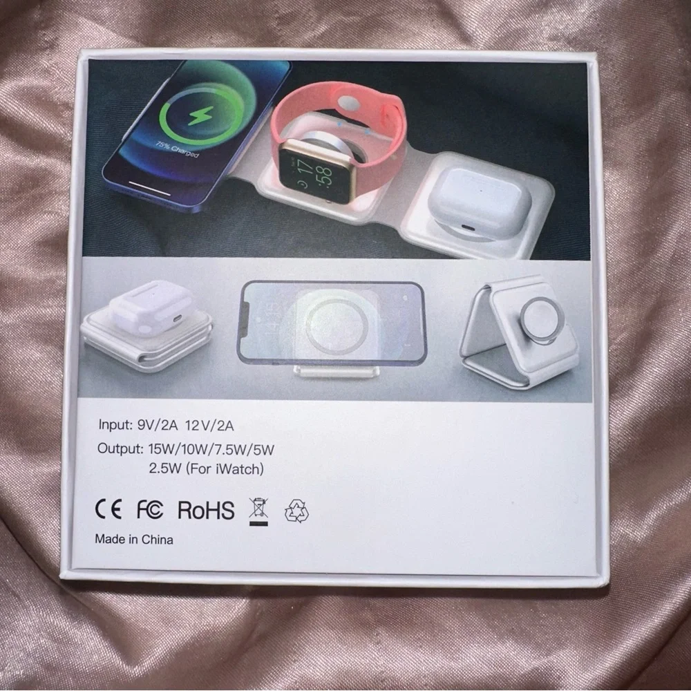 NIB Wireless 3 In 1 Charging Station For apple Watch, Airpods & iPhone 12-14